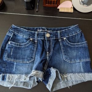 Jean Ariya shorts